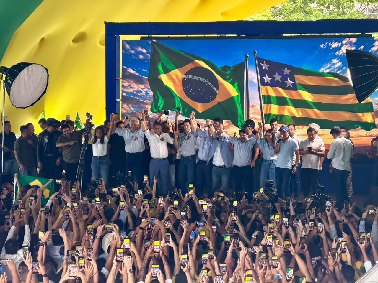 Ronaldo Caiado e Daniel apoiam Flávio Bolsonaro no segundo turno em Goiânia