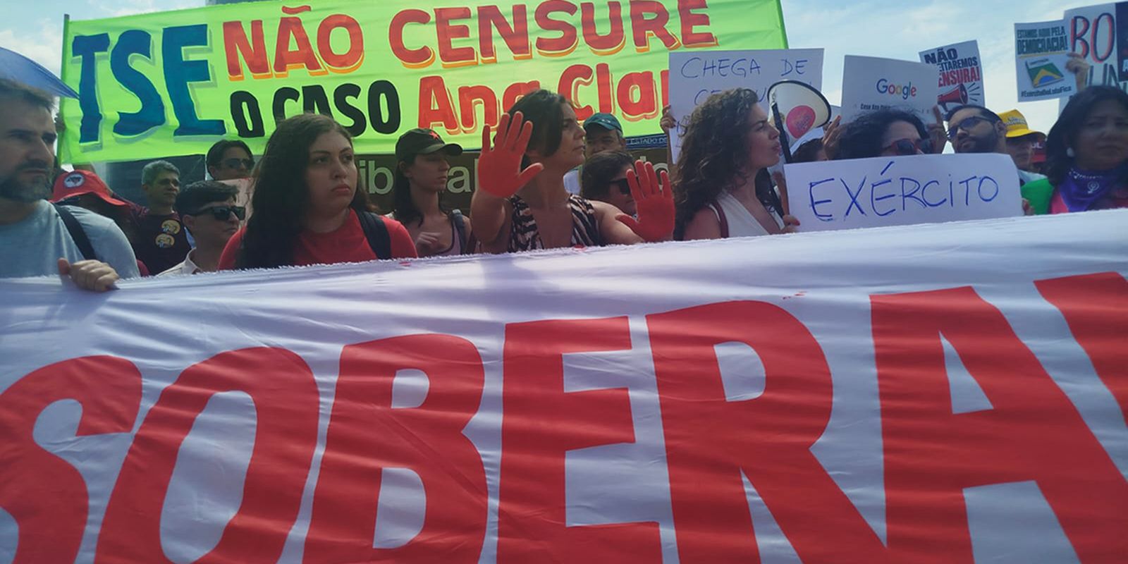 Caso Ana Clara gera protesto em Brasília contra decisão de André Mendonça