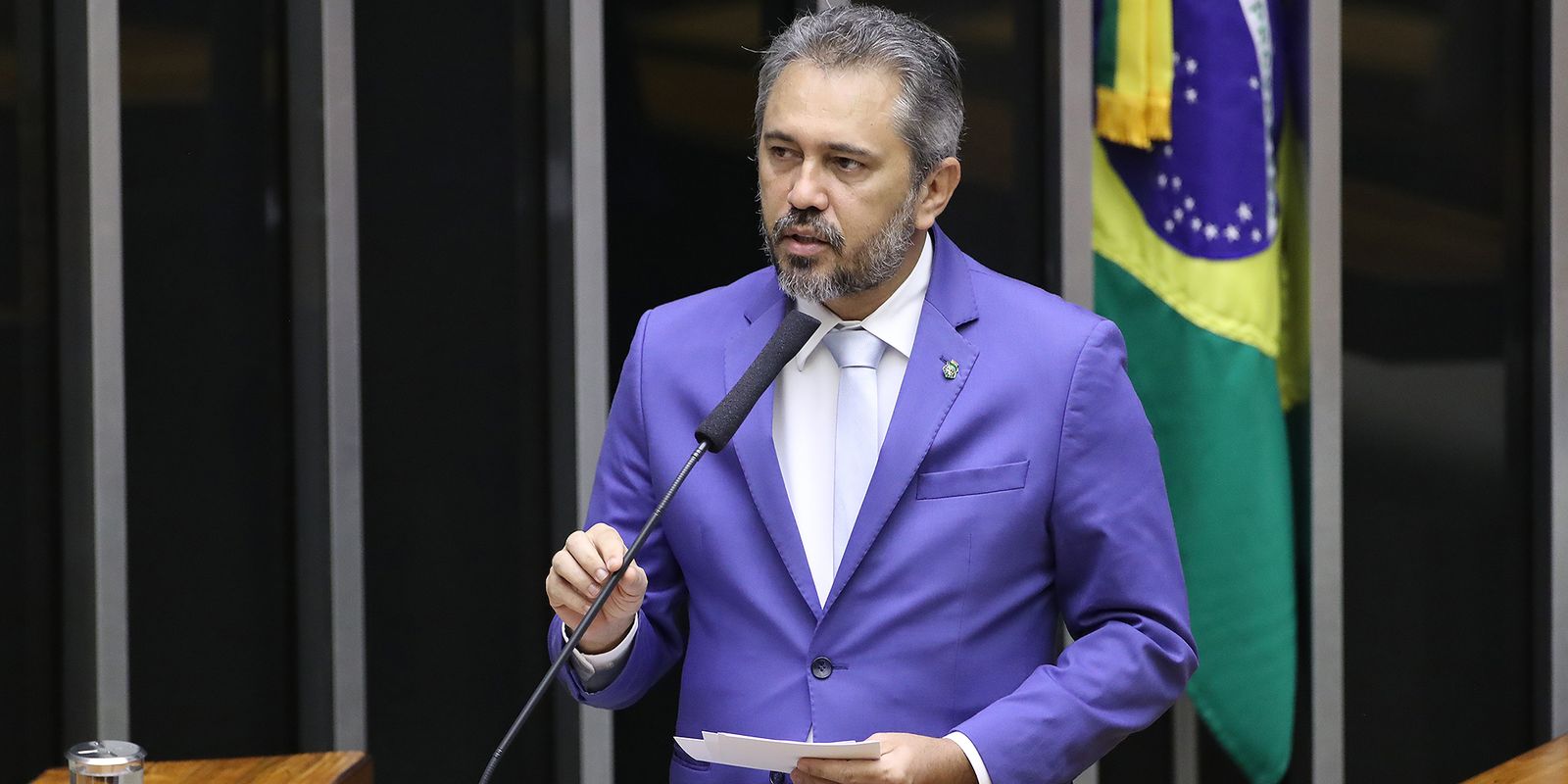Elmano de Freitas vence no primeiro turno e garante reeleição no Ceará