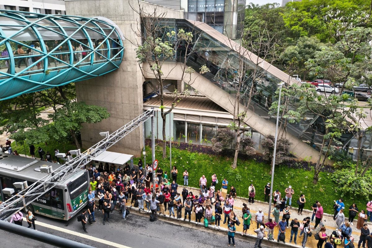 Circulação na Linha 15-Prata do Metrô é suspensa após acidente
