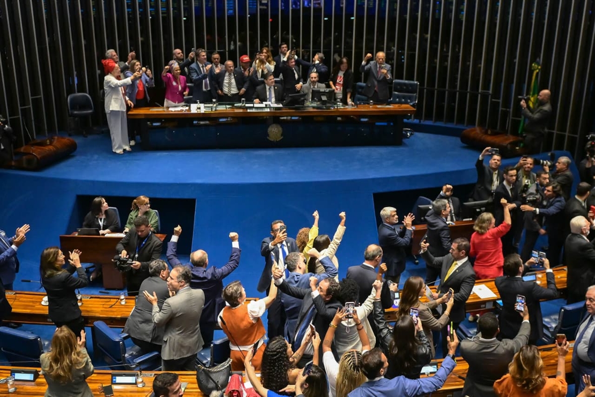 Congresso promulga fim da jornada 6x1 nesta sexta-feira com presença de Lula