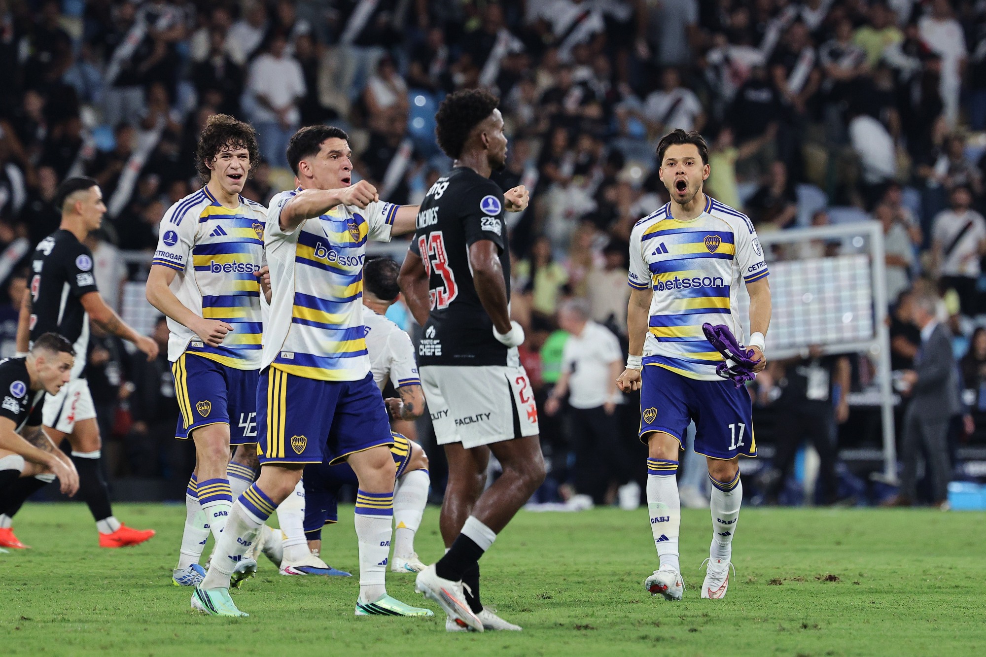 Boca Juniors vence o Vasco no Maracanã e quebra jejum de 28 anos