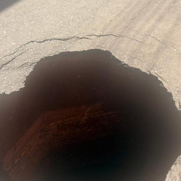 Cratera de quatro metros de profundidade é isolada na 714 Norte
