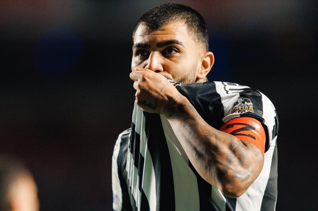 Goleiro Diógenes brilha, Santos vence o São Paulo e engata quinta vitória seguid
