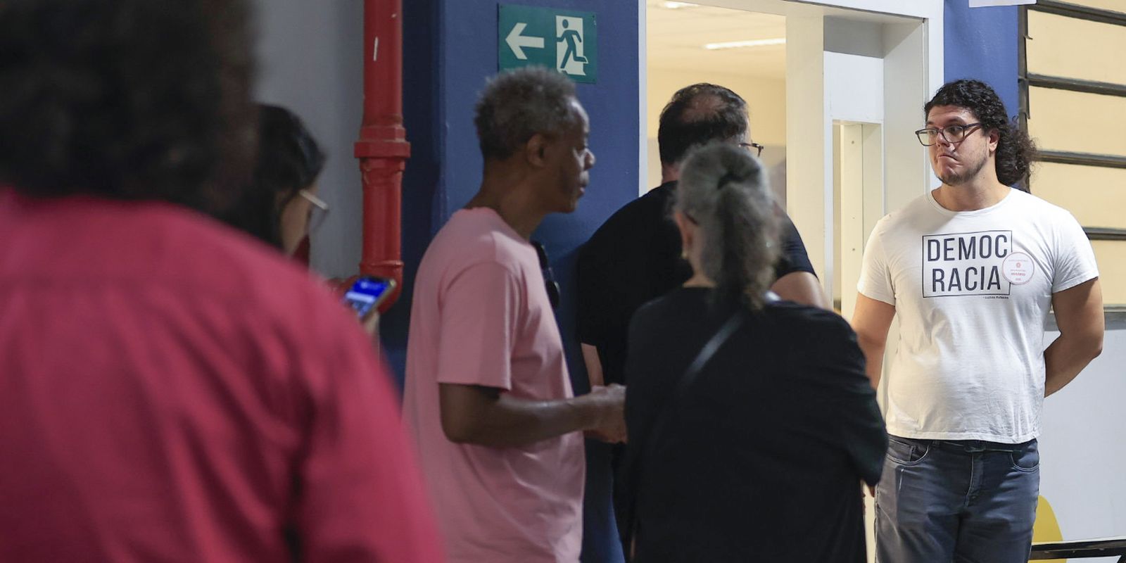 Eleições Gerais: eleitores têm até as 17h para votar em todo o país