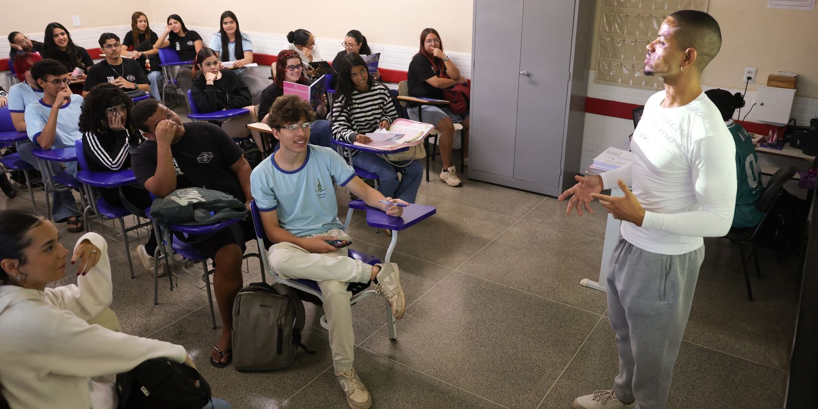 Enem 2026: inscritos automáticos devem escolher idioma da prova até outubro