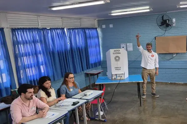 Leandro Grass demonstra orgulho da campanha em voto no Guará