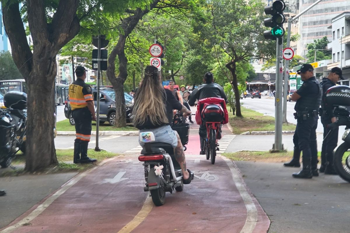 Fiscalização de bike elétrica foca na Faria Lima durante primeira semana