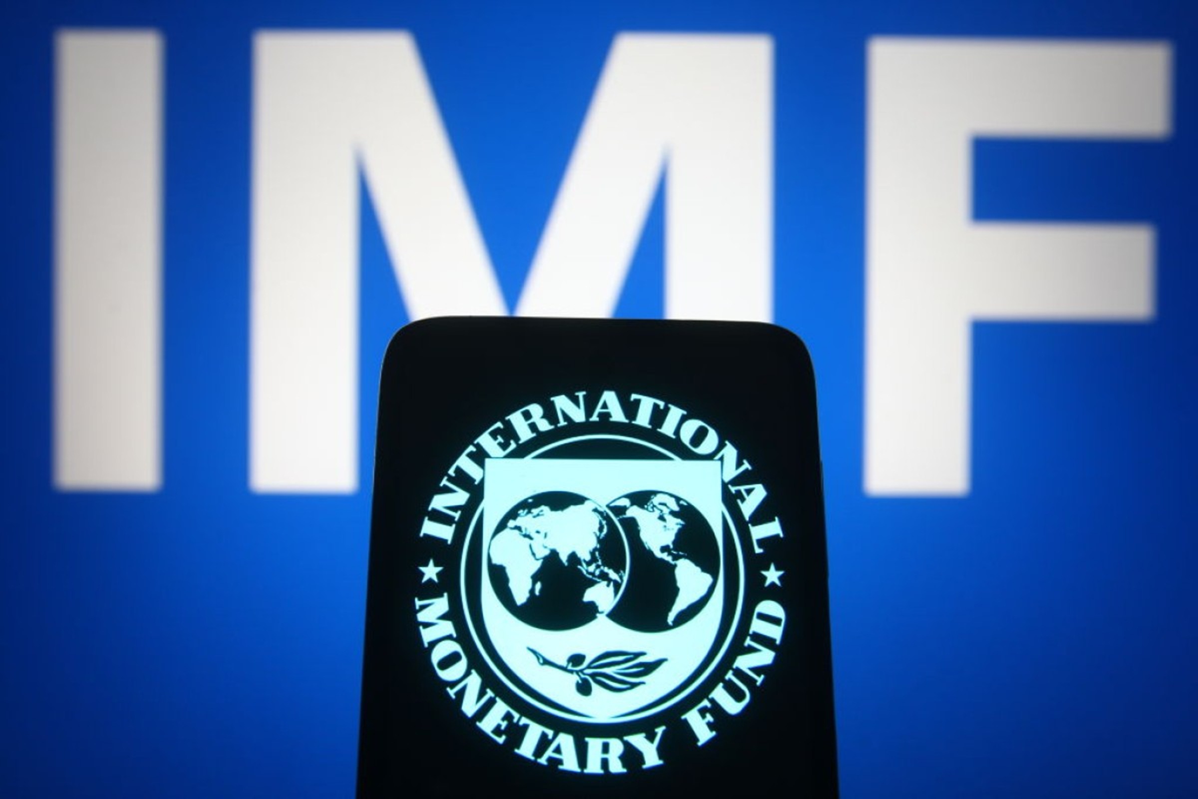 FMI reduz projeção do PIB do Brasil para 2,2% em 2026