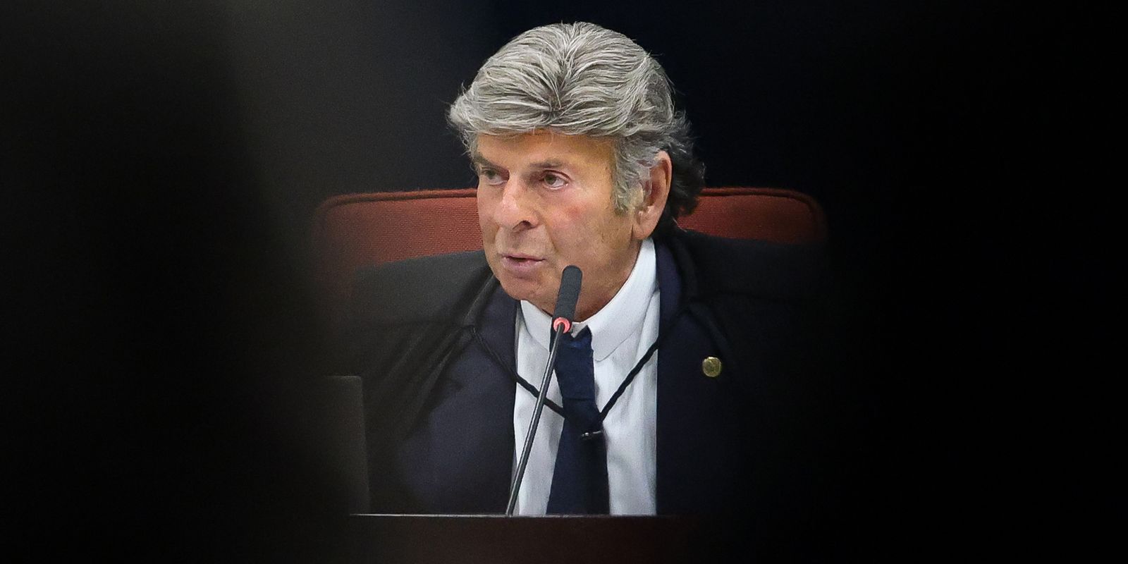 Luiz Fux solicita acesso a processos sigilosos de Jair Bolsonaro no STF