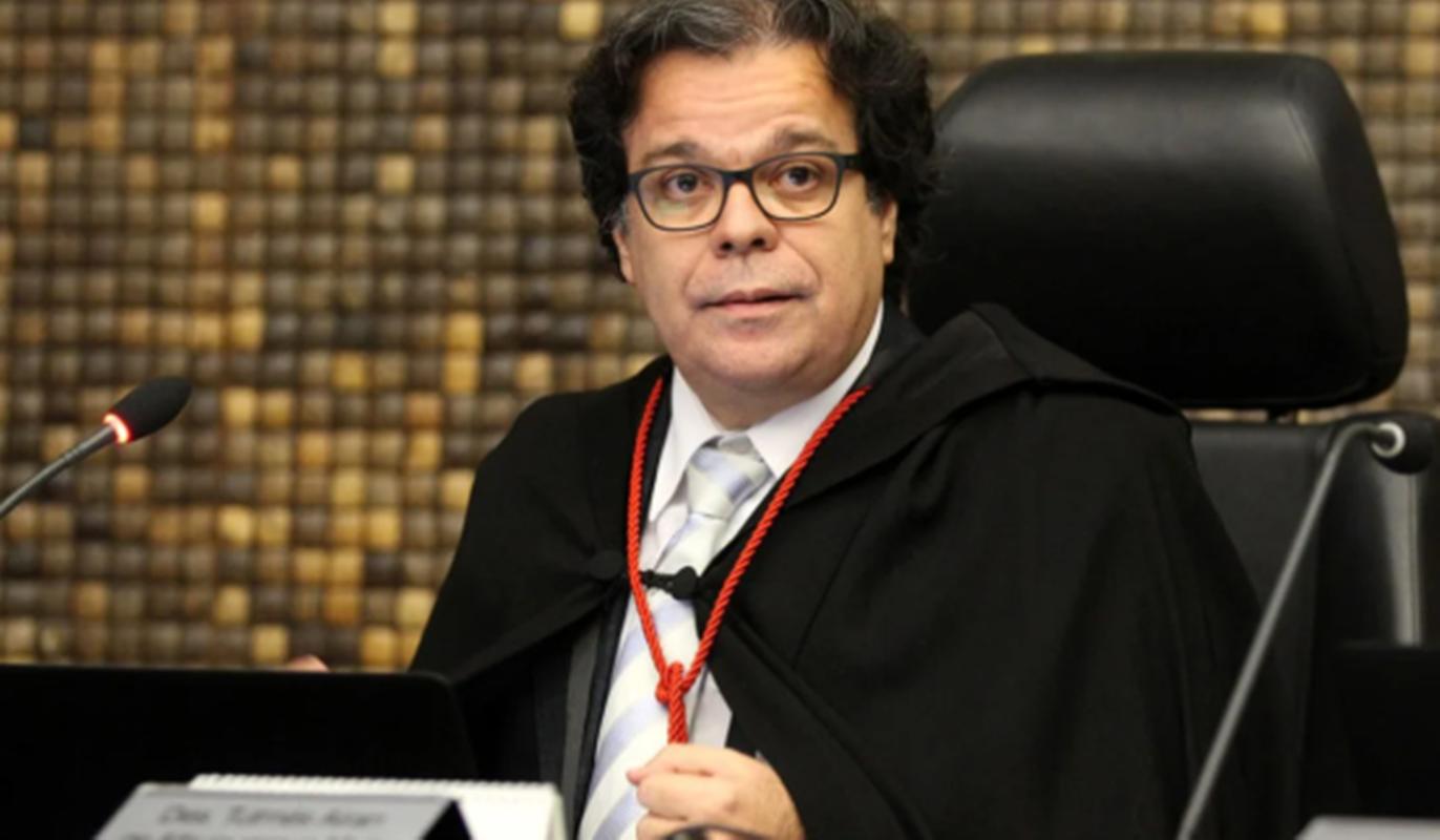 Gilmar Mendes determina retorno de desembargador do TJAL ao cargo
