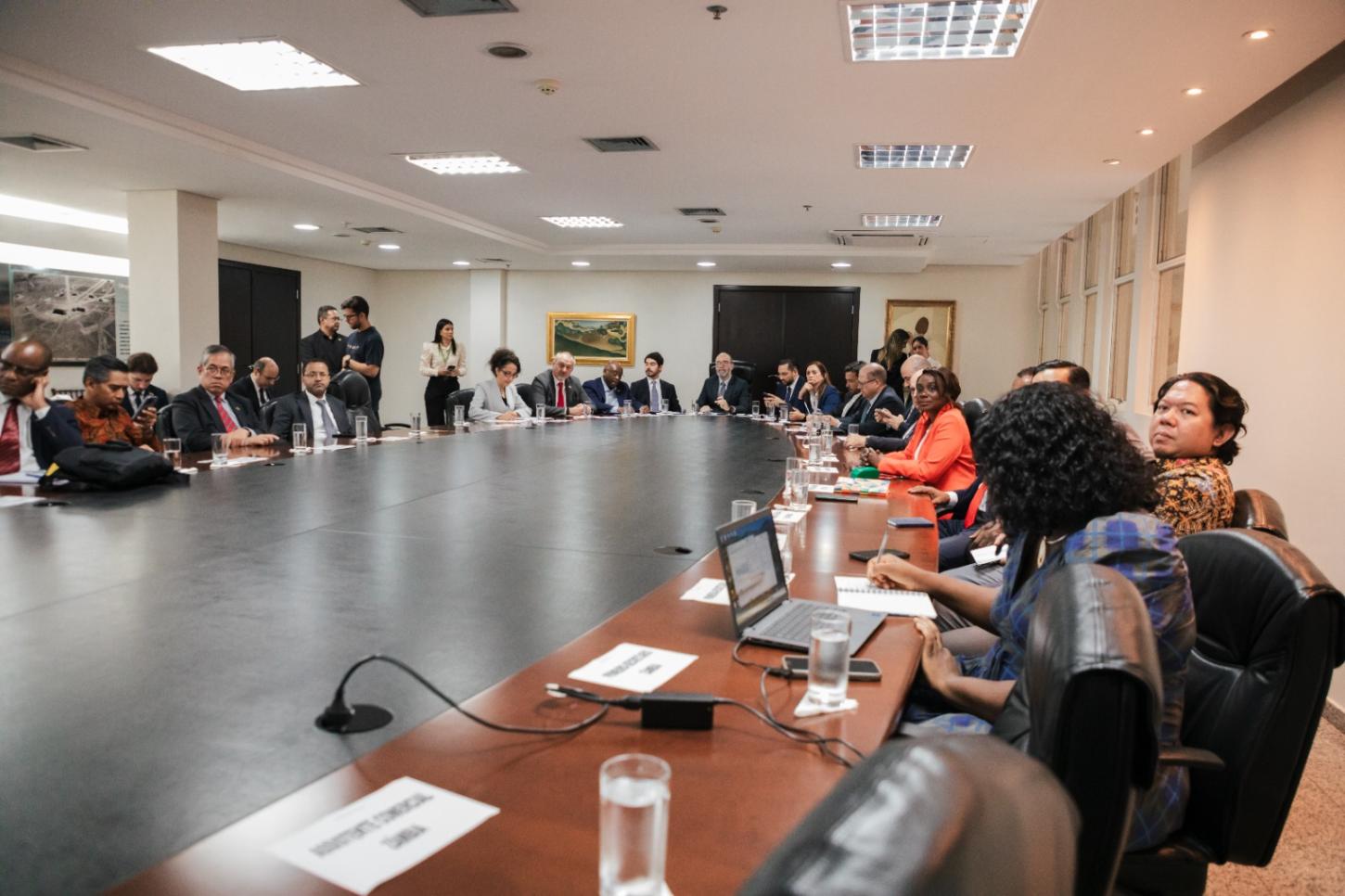 Governo de Goiás busca atrair novos investimentos com foco em 17 países