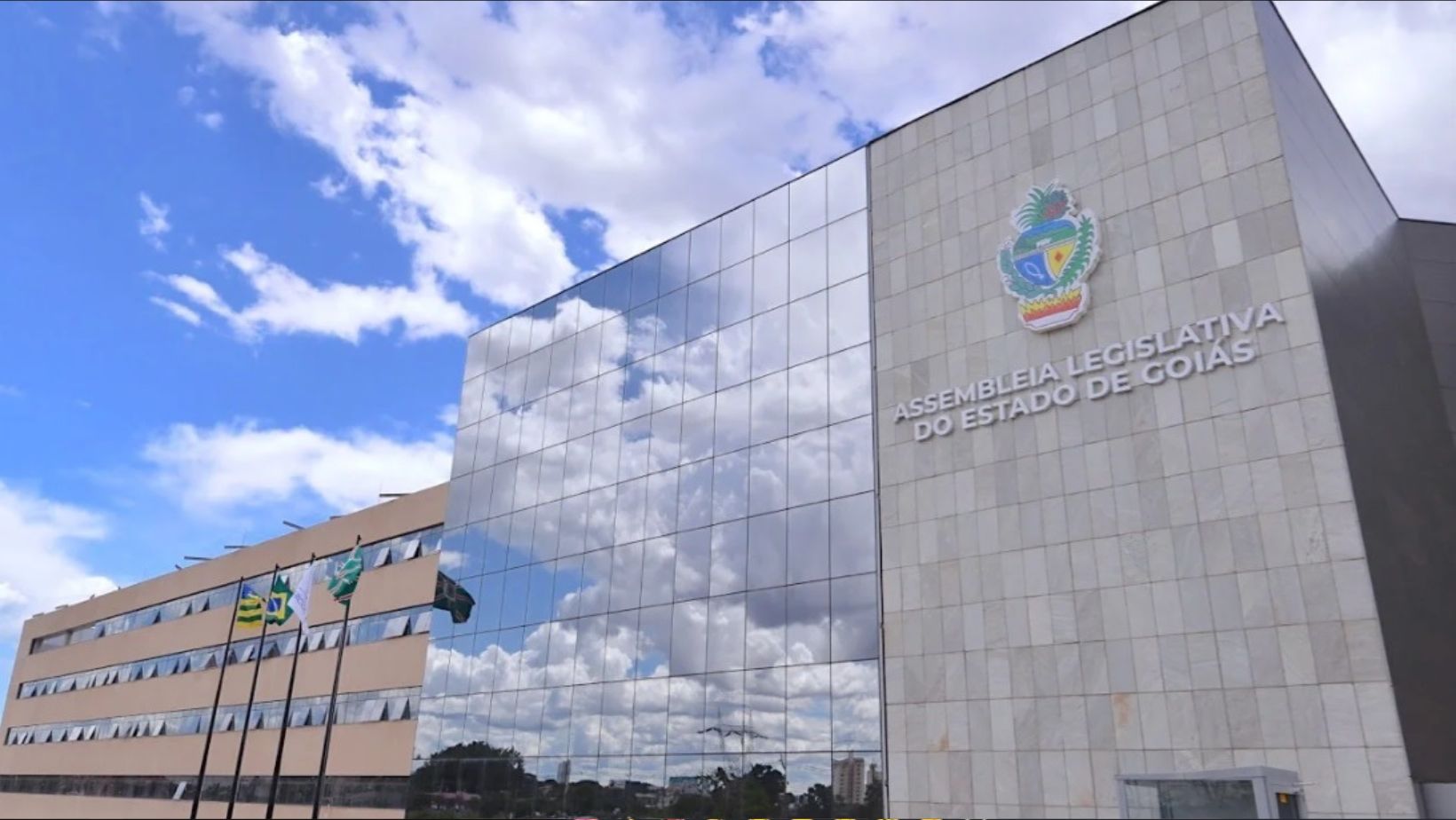 Eleitores elegem novos deputados estaduais em Goiás para a Alego