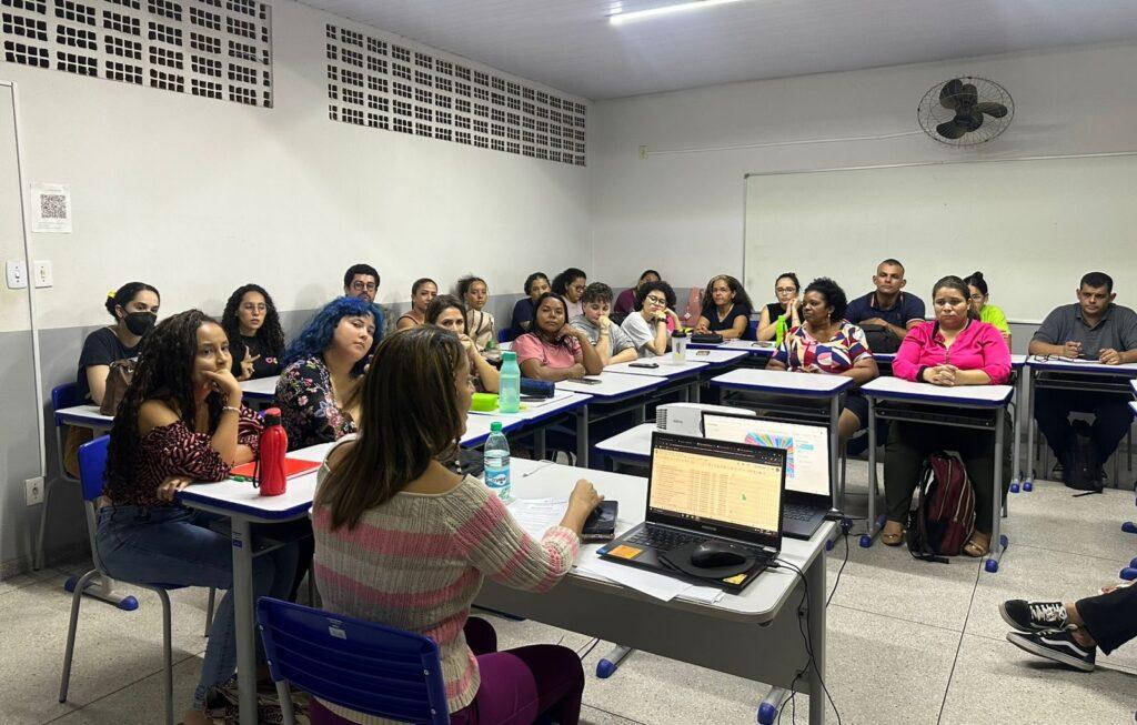 Governo de Goiás lança curso de Libras gratuito em Goiânia