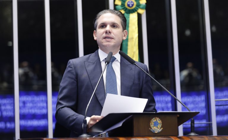Hugo Motta defende o diálogo entre os Poderes para fortalecer as instituições