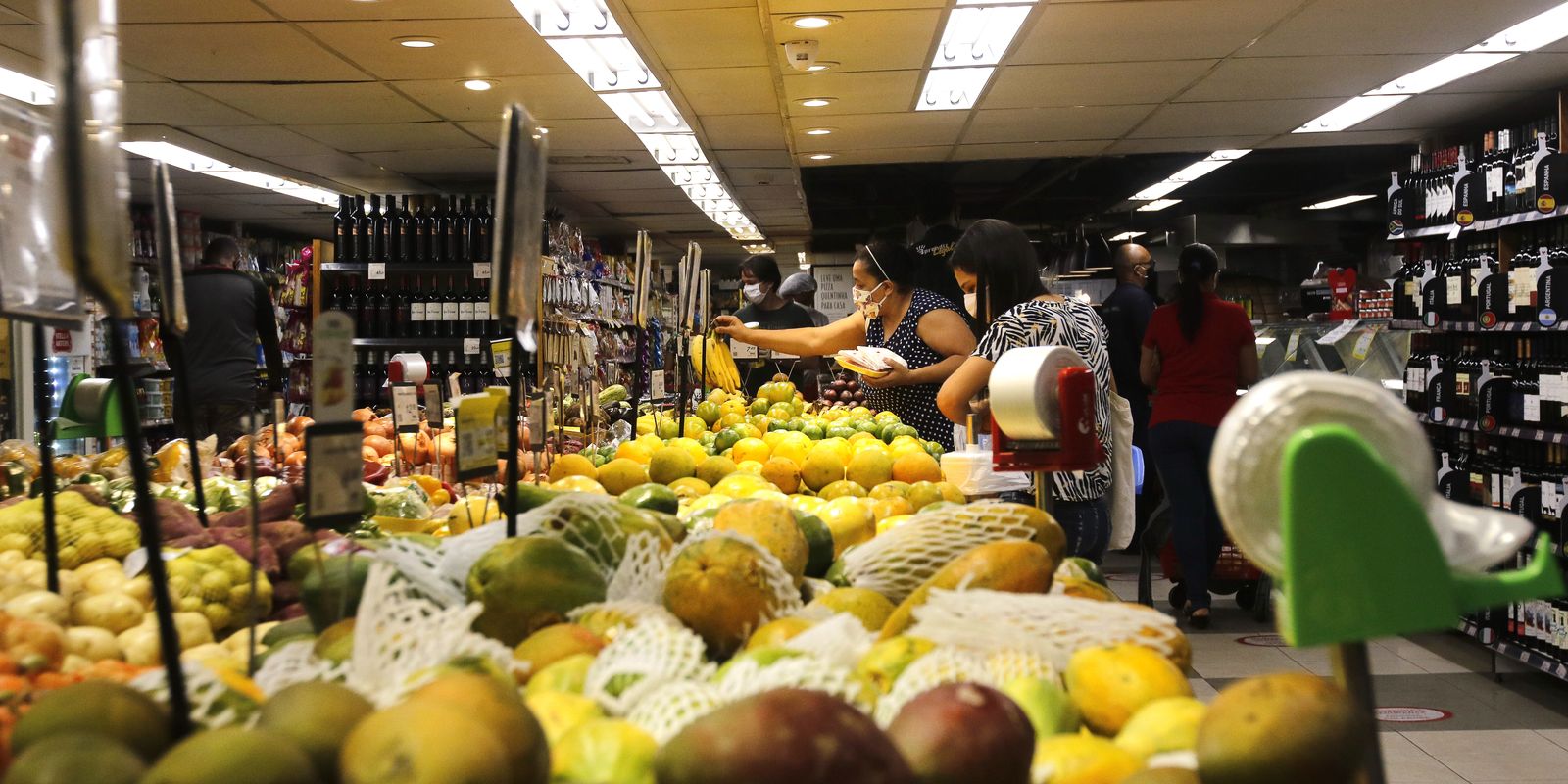INPC acumula alta de 4,29% em 12 meses e pressiona o reajuste de salários