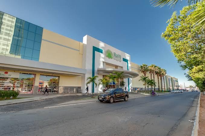 Justiça condena shopping por roubo em estacionamento de shopping em Goiás