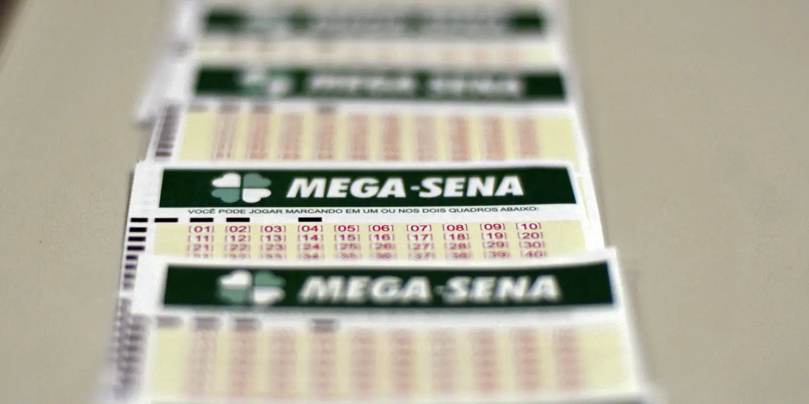 Mega-sena realiza sorteio de prêmio acumulado em r$ 170 milhões neste domingo