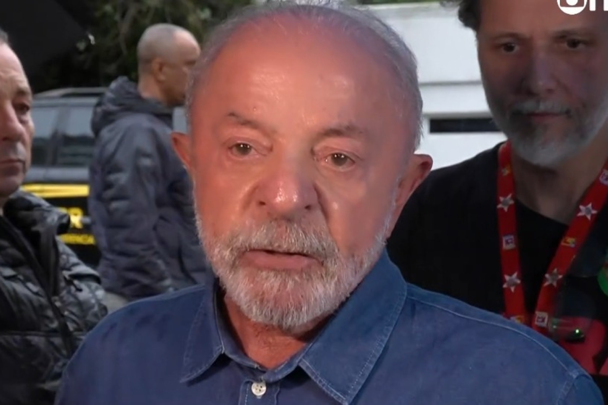 Lula critica redução de frota e afirma que não vai aceitar banditismo nas eleições