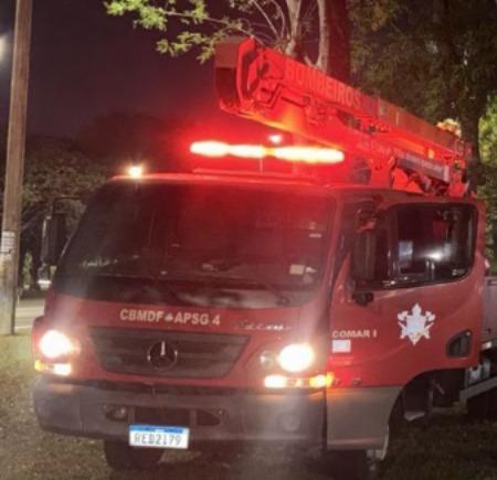 Acidente de ônibus na BR-020 deixa motorista ferido em Sobradinho