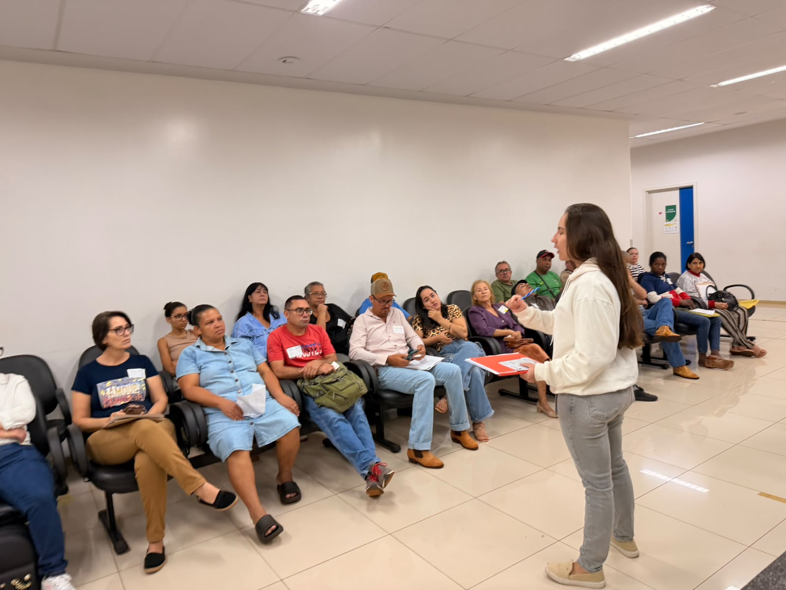 Ações de Outubro Rosa na Policlínica de Quirinópolis debatem saúde mental