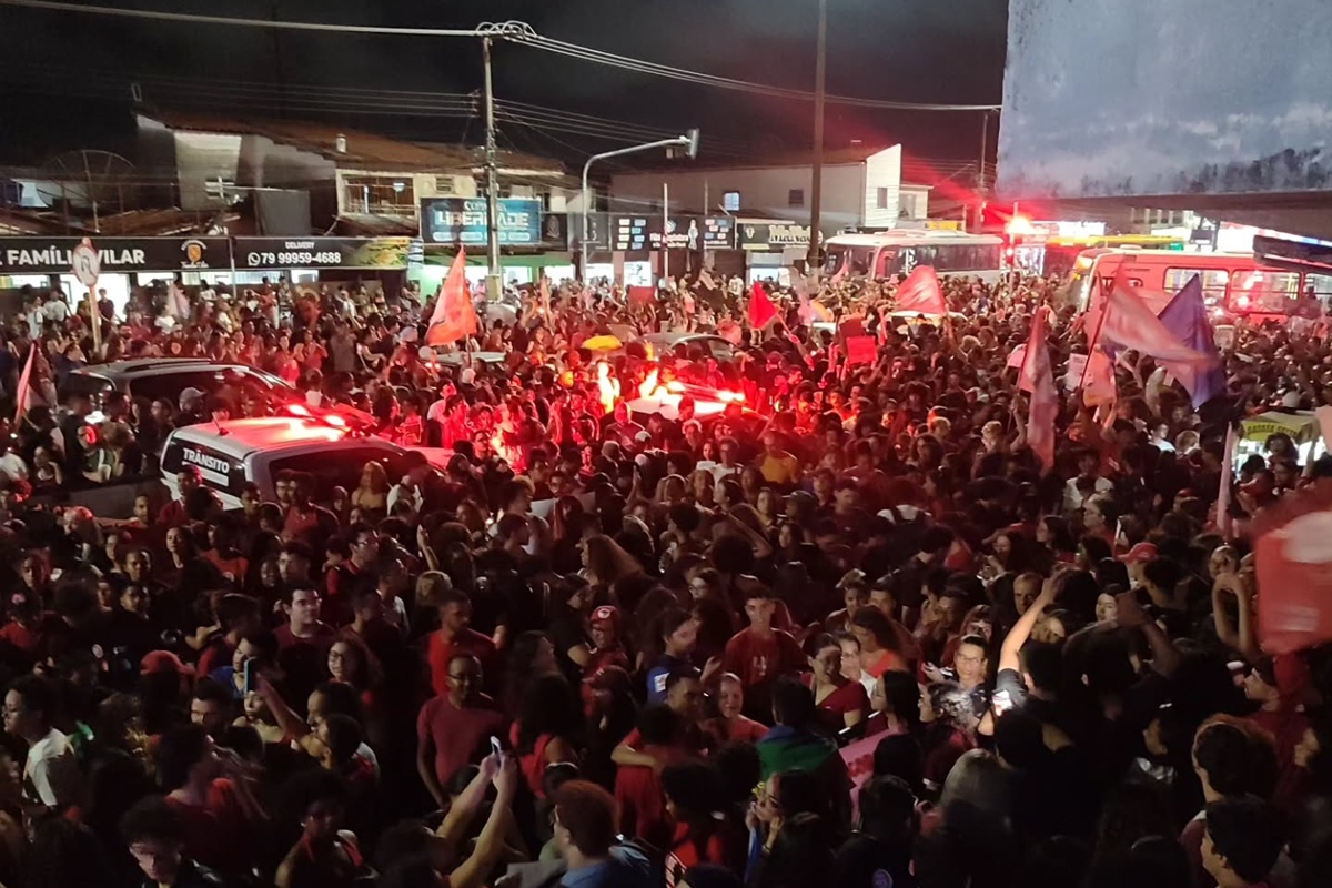 Polícia investiga disparos em manifestação pró-Lula em Sergipe