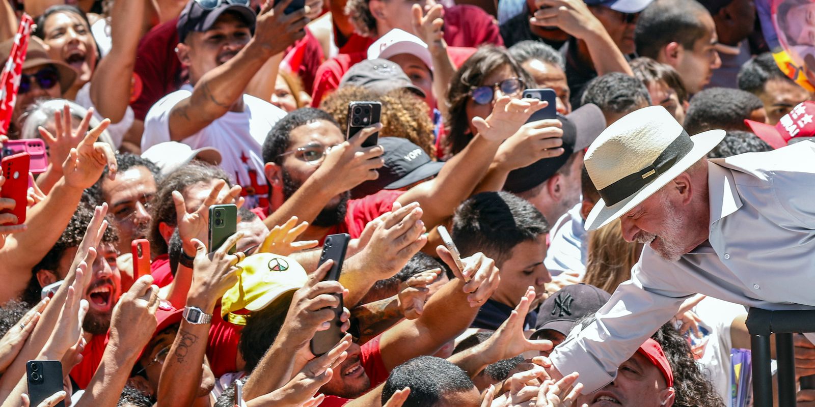 Presidente do TSE telefona para Lula e parabeniza o resultado das eleições