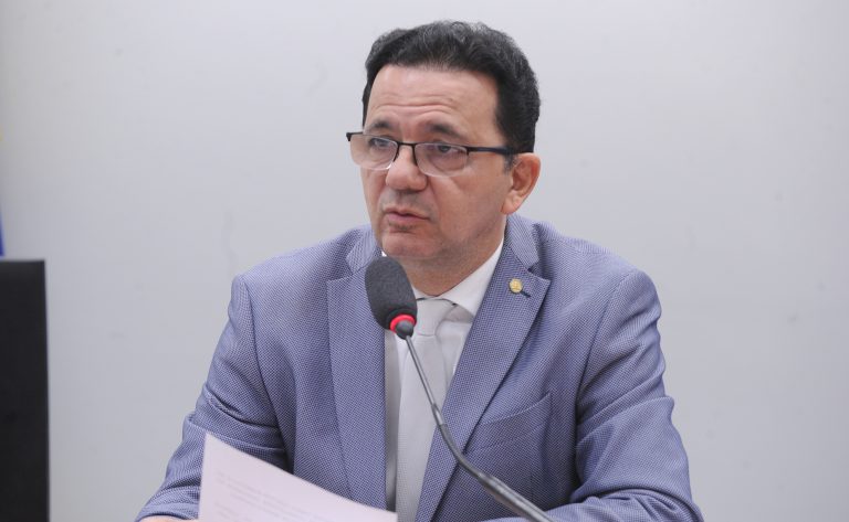 Projeto de lei torna adulteração de alimentos um crime hediondo com penas maiores