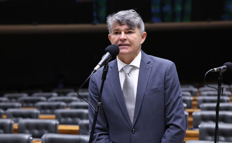 Projeto cria programa para acelerar regularização ambiental no campo