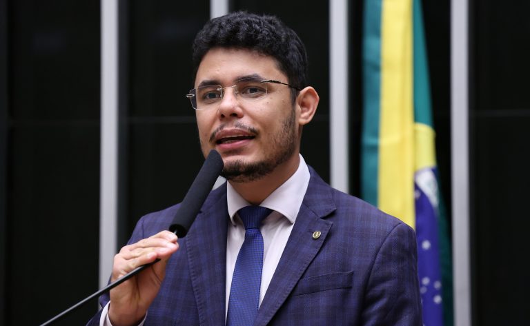 Hospitais podem ser obrigados a divulgar canais de denúncia contra violência a idosos