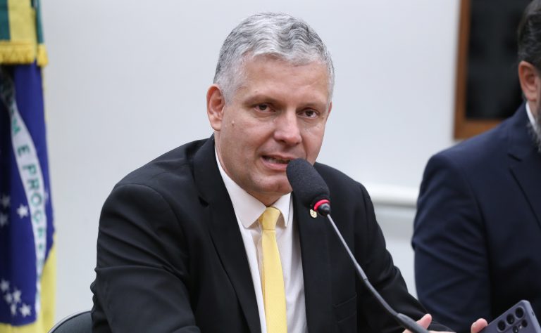 Projeto prevê isenção de Imposto de Renda para quem tem sequelas neurológicas