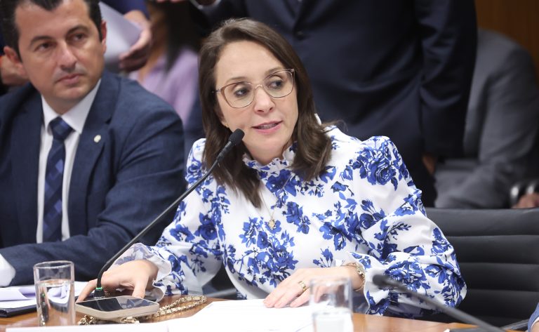 Projeto cria política de cuidado continuado para deficiência de alta dependência