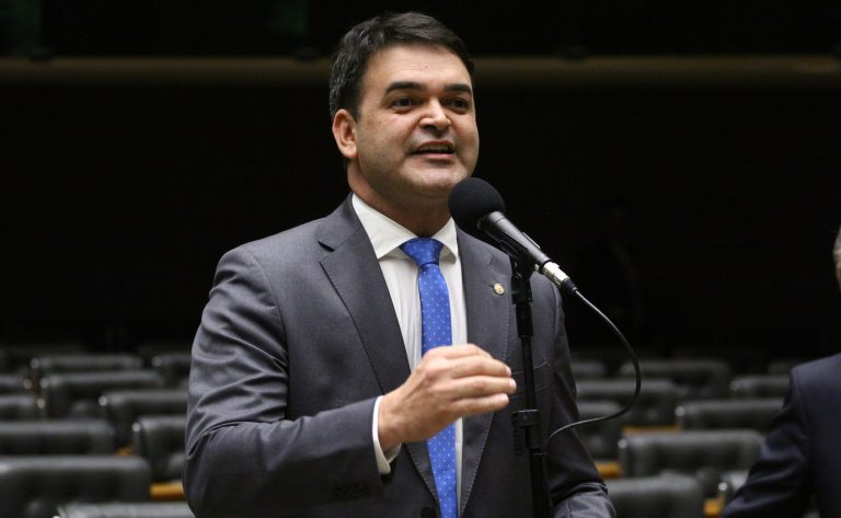 Relator defende perdão de dívidas para microempreendedor individual na Câmara