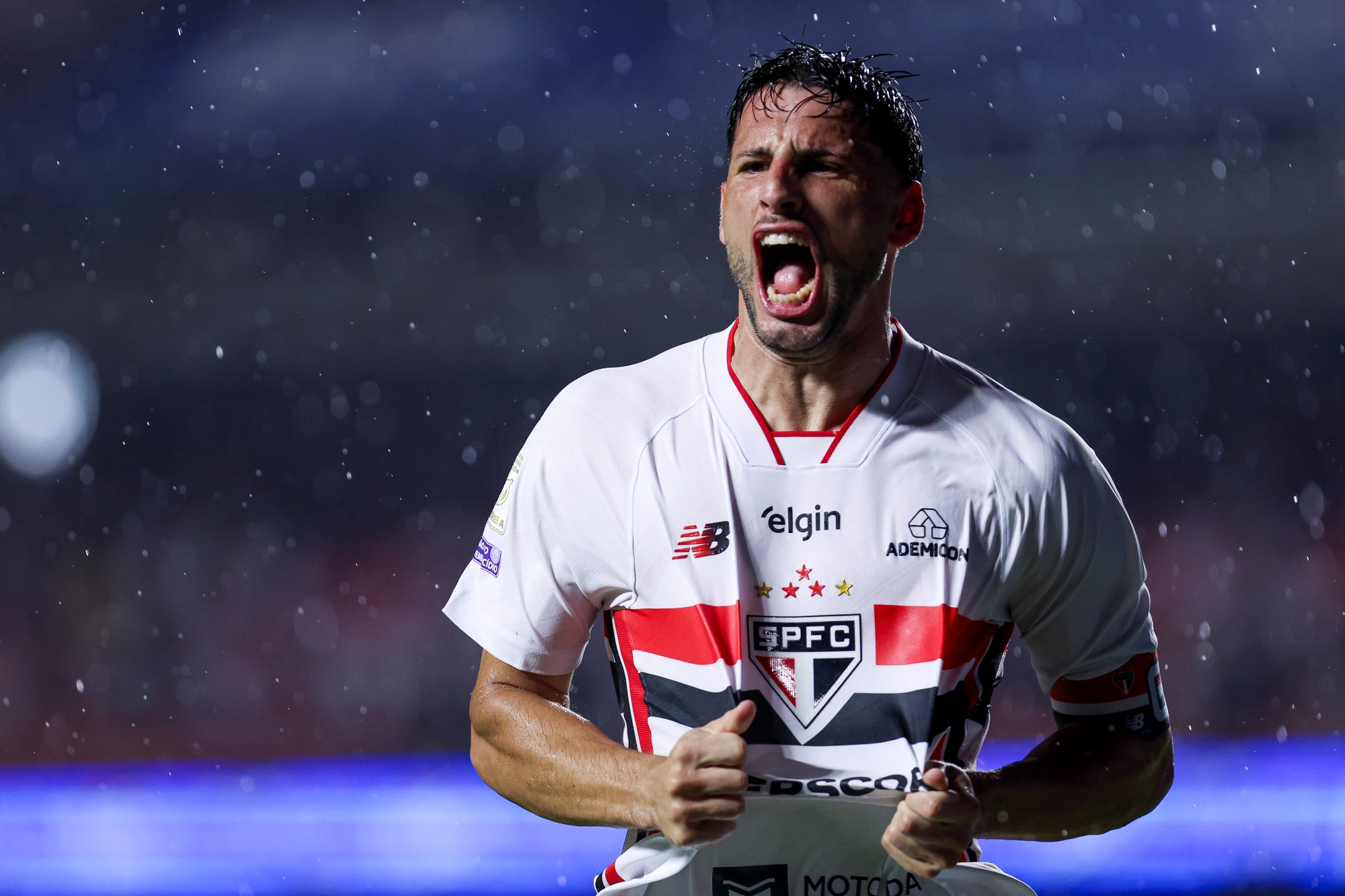 São Paulo aposta no histórico contra o Vasco para superar fase difícil