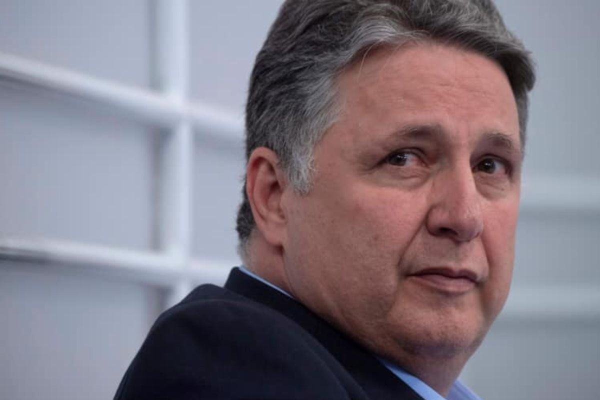 Advogado de Garotinho assina pedido de desistência de eleição no RJ no TSE