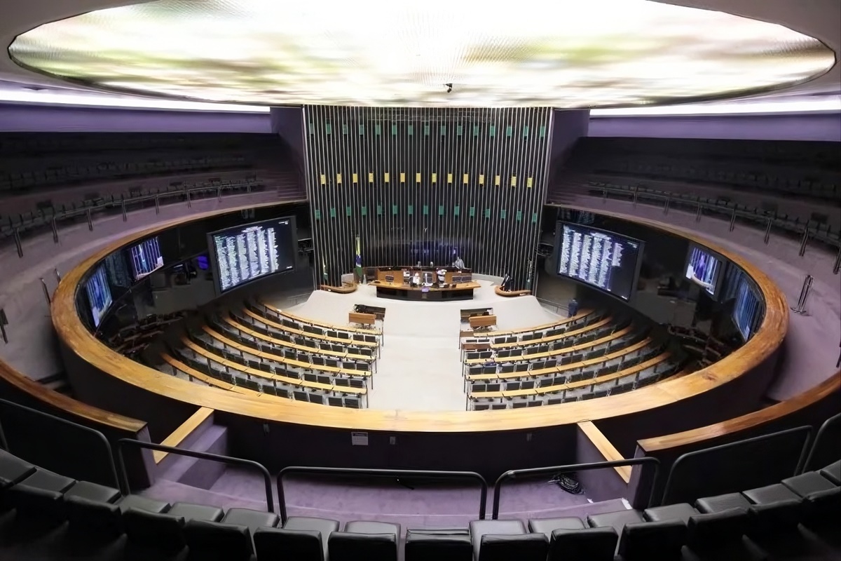 Conheça os 25 deputados federais eleitos em Pernambuco