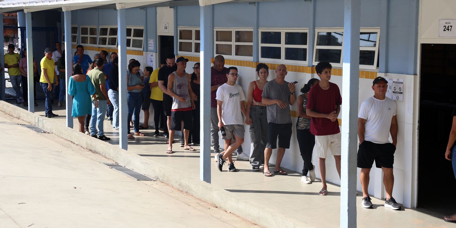 Cristiano Zanin determina horário de votação até as 19h em todo o país