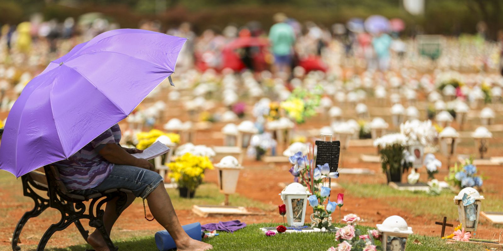 Calendário tem três feriados de novembro marcados por datas cívicas e religiosas