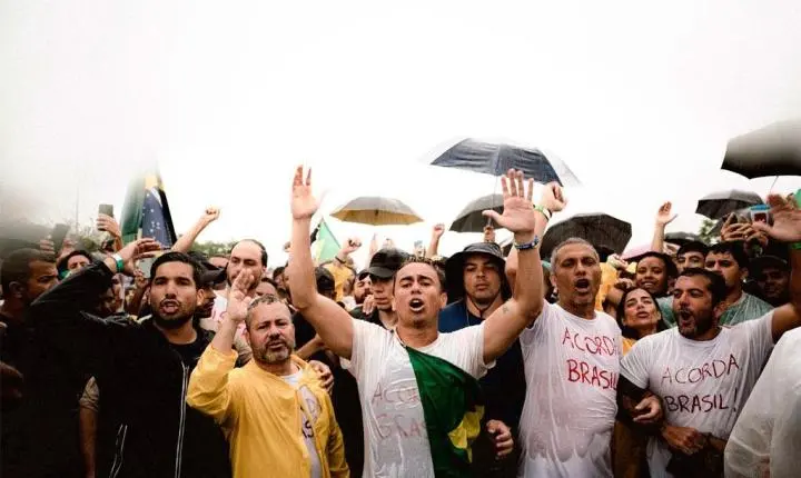 ACORDA, GOIÁS: Flávio Bolsonaro confirma participação virtual em ato liderado por Gayer, em Goiânia