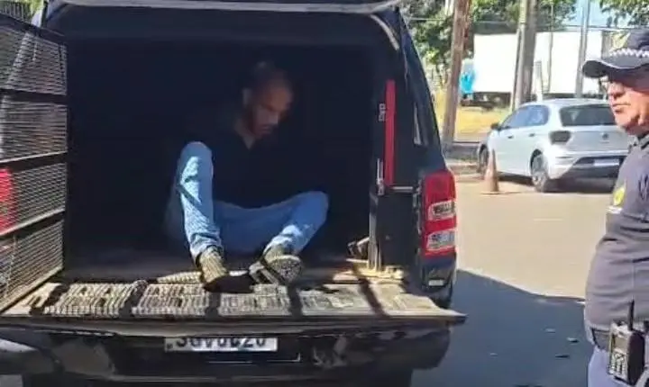 Homem é preso e agredido pela população após ato obsceno no Gama