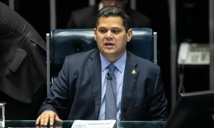 Davi Alcolumbre destrava agenda com fim da escala 6x1 e PEC da segurança no Senado