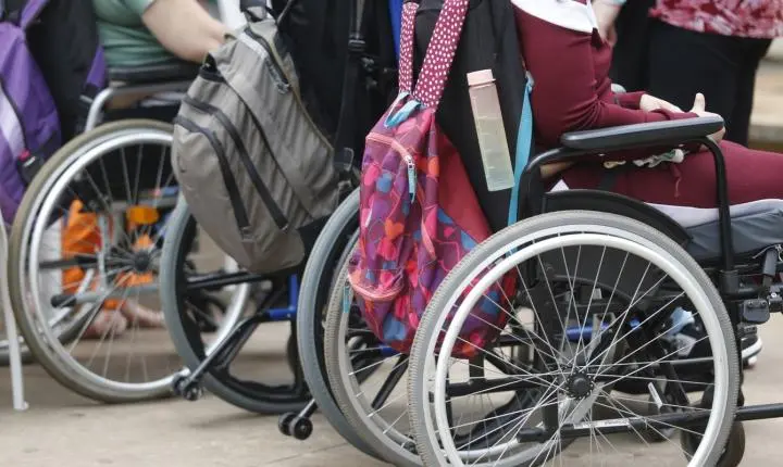 Taxa de analfabetismo entre jovens com deficiência é 12 vezes maior segundo o IBGE