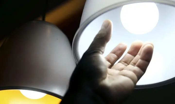 Aneel autoriza R$ 5,5 bilhões para baratear conta de luz em 22 concessionárias