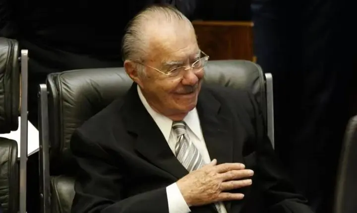 Internação de sarney: ex-presidente volta ao hospital para tratar pneumonia