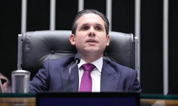 Brasil ganha competitividade com nova política de minerais críticos, afirma Motta