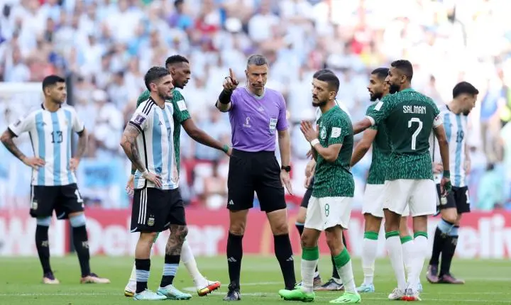 Slavko Vinčić, árbitro da última derrota da Argentina em Copas, comandará a final do Mundial 2026