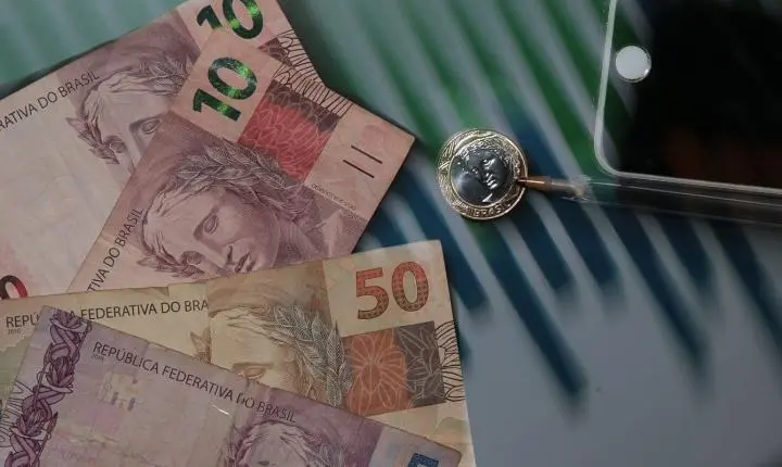 Ata do Copom explica corte da taxa Selic e aponta desaceleração econômica
