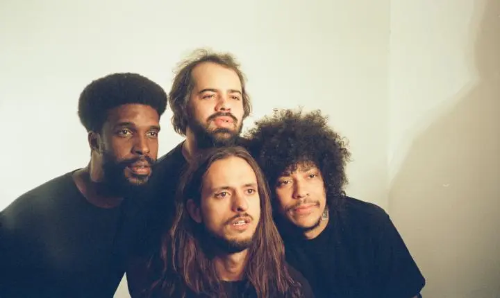 Boogarins toca Clube da Esquina no Festival Bananada nesta sexta