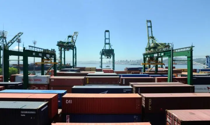 Brasil e Estados Unidos definem data para negociar sobretaxas comerciais