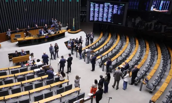 Câmara aprova PL para a criação de cargos no TRT da 7ª Região em Fortaleza